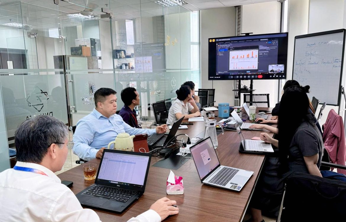 VIỆN CÔNG NGHỆ TÀI CHÍNH ĐẠI NAM: Sôi nổi sinh hoạt chuyên môn về Ứng dụng dữ liệu lớn trong đánh giá tín dụng doanh nghiệp vừa và nhỏ