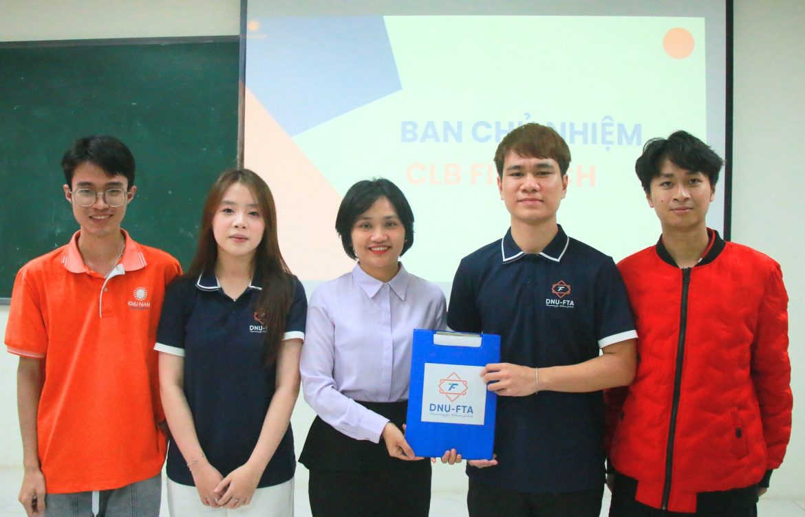 Viện Công nghệ Tài chính gặp mặt sinh viên đầu năm và ra mắt Câu lạc bộ Fintech